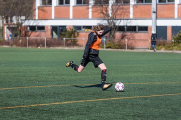 Bild 73 - B-Juniorinnen Halbfinale SVHU - Holstein Kiel : Ergebnis: 3:0